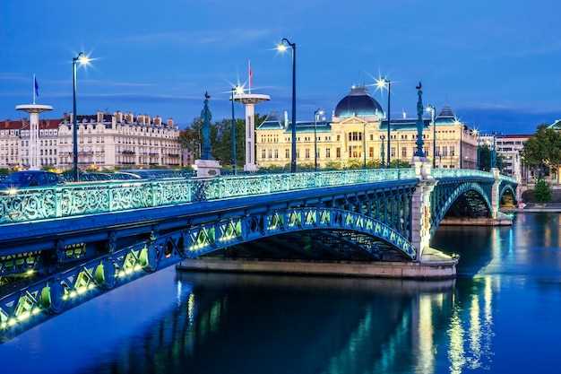 Экскурсии по мостам города